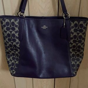 Coach Tote.